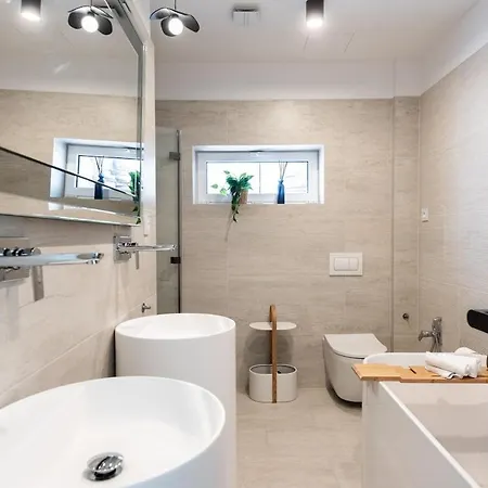 Luxury Loft Apartment *